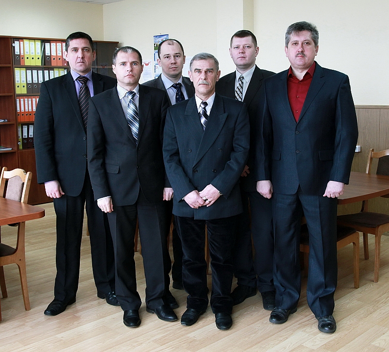 Слева направо: Александр Новиков, Вячеслав Королев, Дмитрий Новиков, Виктор Казаков, Вадим Ковалев, Николай Бондаренко