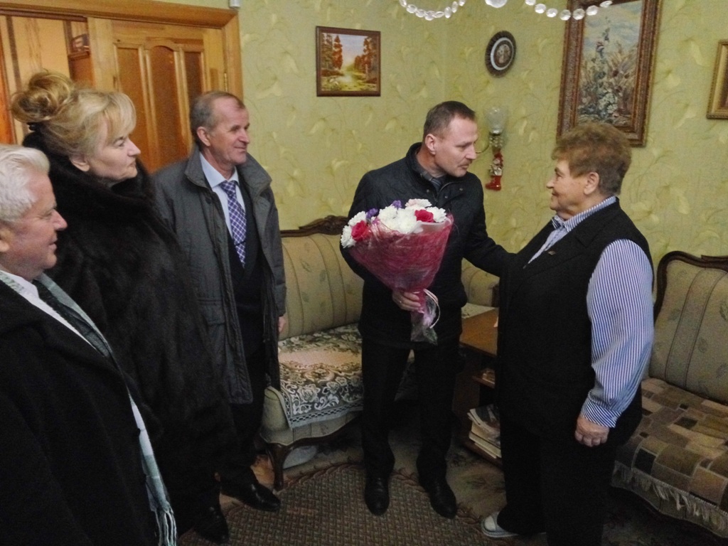 2019_12_18_поздравления Денисовой.jpg 2019_12_18_поздравления Денисовой.jpg