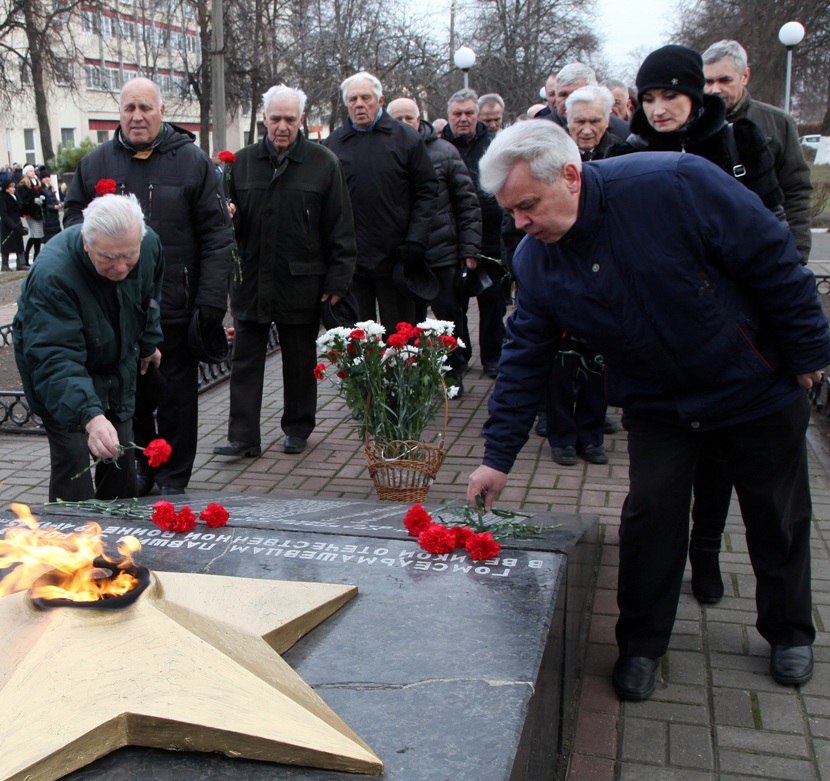 2019_11_26_возложение3.jpg 2019_11_26_возложение3.jpg