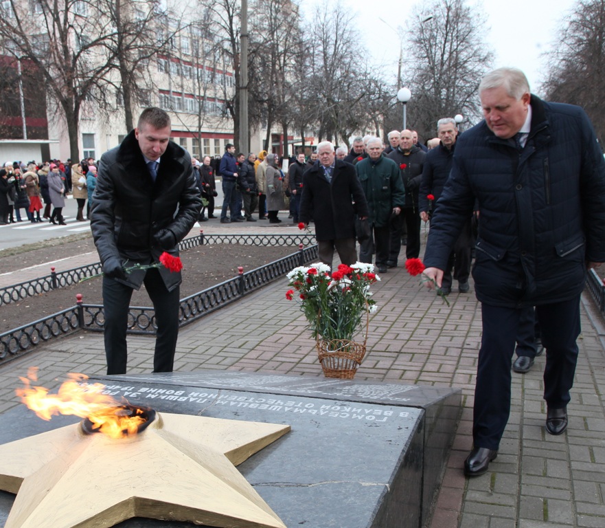 2019_11_26_возложение7.jpg 2019_11_26_возложение7.jpg