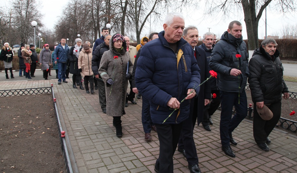 2019_11_26_возложение5.jpg 2019_11_26_возложение5.jpg